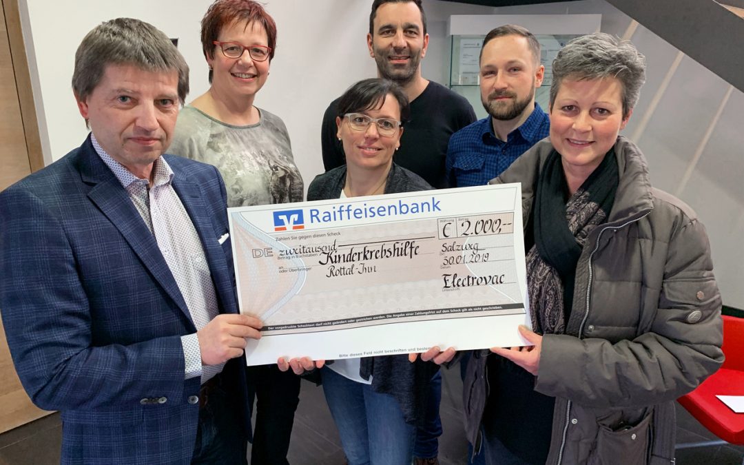 Electrovac spendet 2000 Euro für Kinderkrebshilfe Rottal-Inn